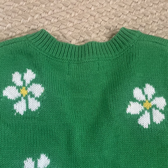 Just Polly Green Daisy Print Sweater Vest - Picture 8 of 10